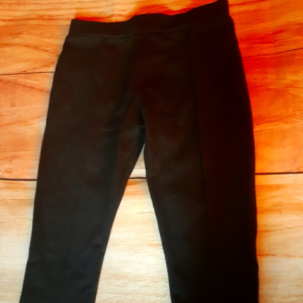 Black leggings